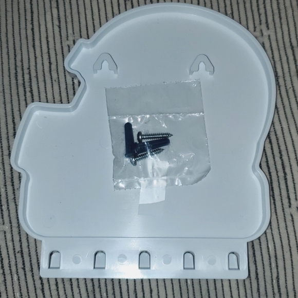 Wall hanging Key Holder Mississippi State Football Helmet - Picture 2 of 2